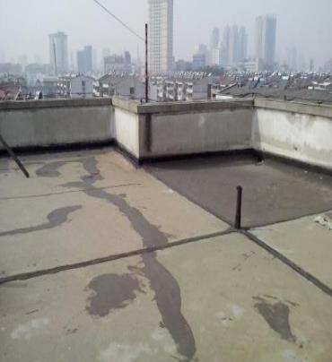 措美漏水维修 楼顶漏水是什么原因，楼顶漏水维修方法是什么?